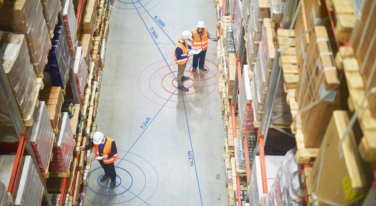 Tracking distances People in Warehouse